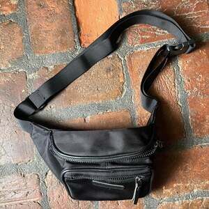 Herschel Supply Co. Seventeen Waist Pack Black